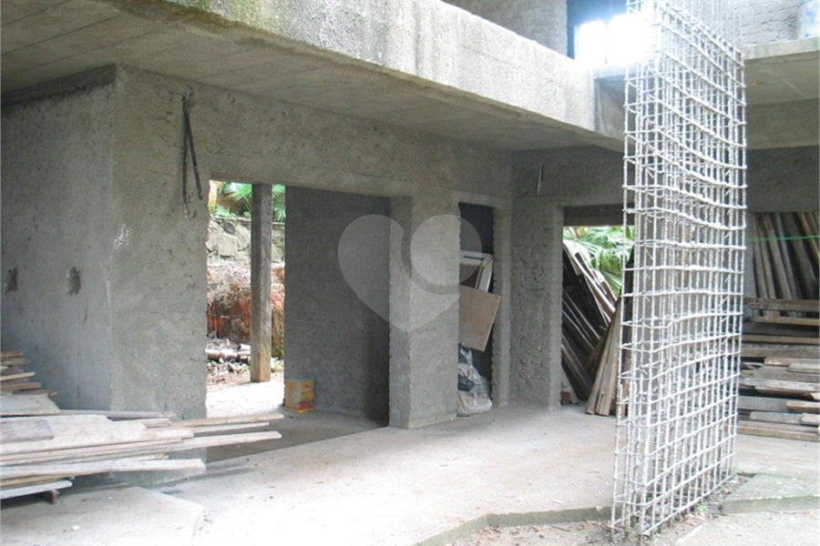 Casa à venda com 4 suítes em Jardim Floresta, São Paulo, SP