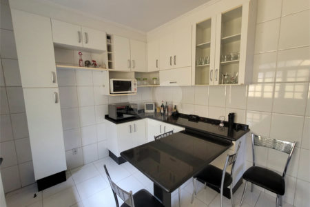 Sobrado à venda com 3 quartos, sendo 1 suíte, em Vila dos Remédios, São Paulo, SP