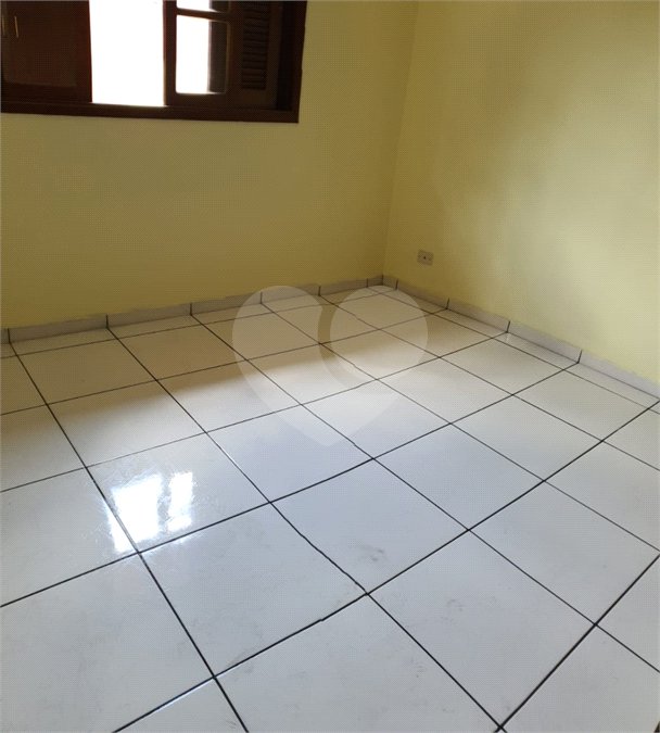 Sobrado à venda com 2 quartos em Jardim Maria Virginia, São Paulo, SP