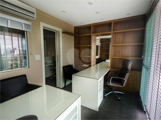 Sala à venda em Alto da Boa Vista, São Paulo, SP