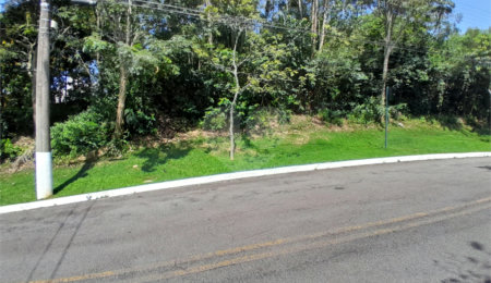 Terreno à venda no condomínio Suíça da Cantareira, Mairiporã - SP