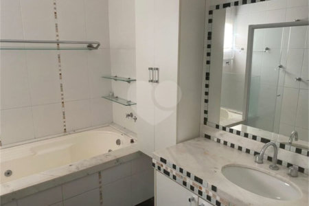 Casa à venda com 3 quartos, sendo 1 suíte, no condomínio Portal das Acacias, Indaiatuba - SP
