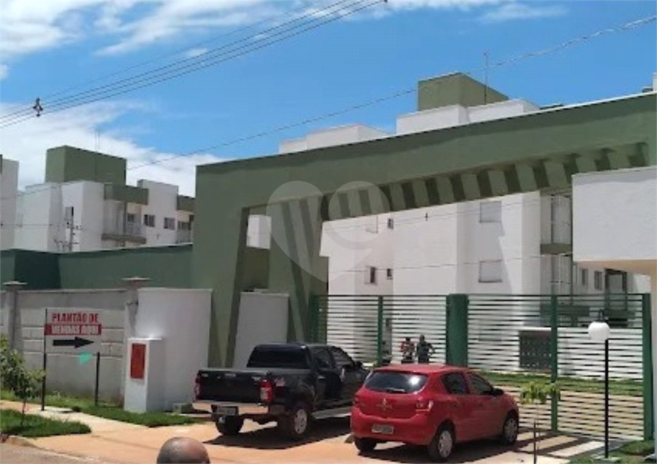 Apartamento à venda com 2 quartos no Centro-sul, Várzea Grande, MT