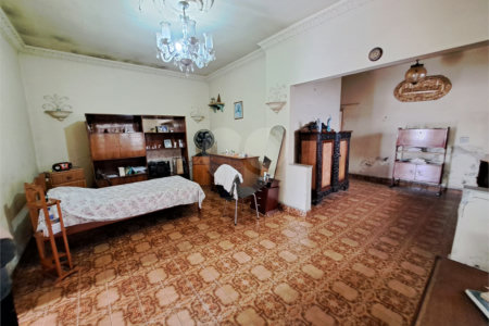 Casa à venda com 3 quartos, sendo 1 suíte, em Vila Constança, São Paulo, SP