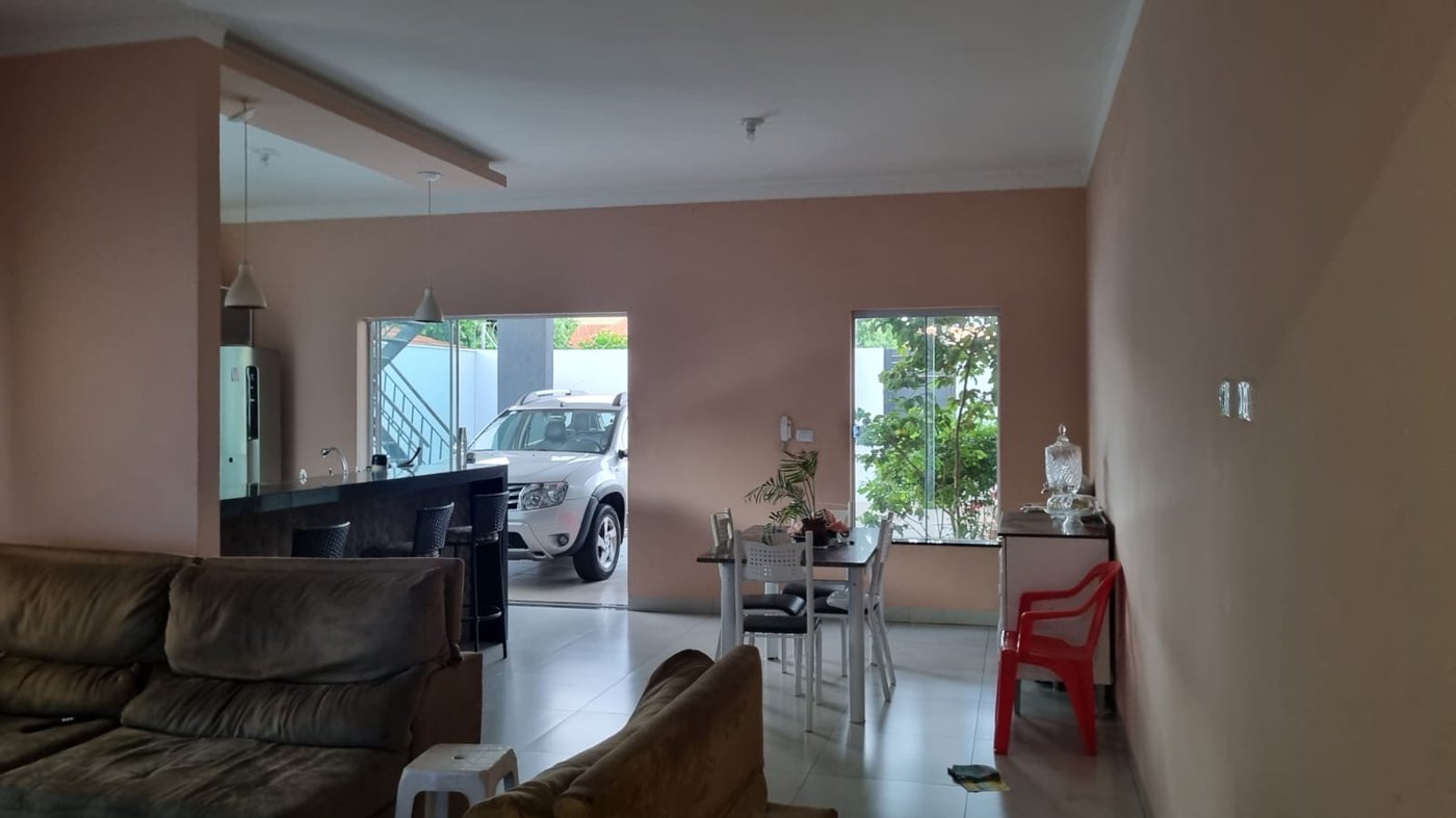 Sobrado à venda com 3 quartos, sendo 1 suíte,  em Jardim Alvorada, Três Lagoas, MS