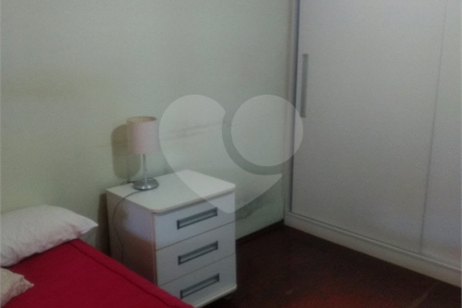 Sobrado à venda com 3 quartos em Horto, São Paulo, SP
