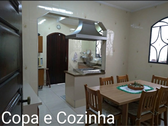 Sobrado à venda com 3 quartos, sendo 1 suíte,  em Parque São Domingos, São Paulo, SP