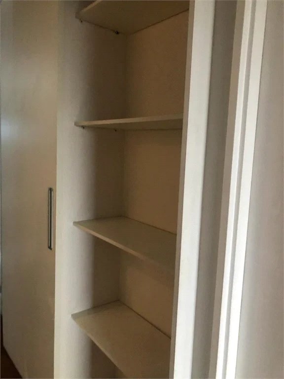 Sala à venda em Vila Suzana, São Paulo, SP