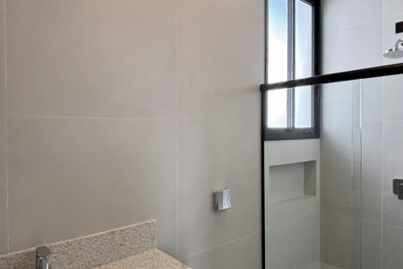 Casa à venda com 4 quartos, sendo 2 suítes, no condomínio Residencial Damha Belvedere, Presidente Prudente - SP