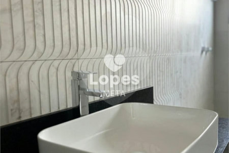 Casa à venda com 3 quartos, sendo 1 suíte,  no condomínio Terras do Vale, Caçapava - SP