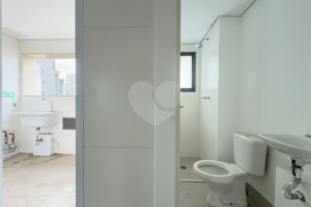 Apartamento à venda com 3 suítes em Vila Nova Conceição, São Paulo, SP