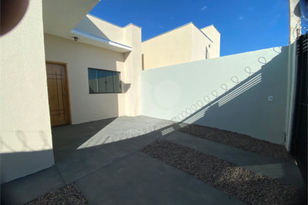 Casa à venda com 2 quartos, sendo 1 suíte,  em Ipê, Três Lagoas, MS