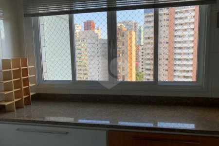 Apartamento à venda com 3 suítes em Vila Suzana, São Paulo, SP