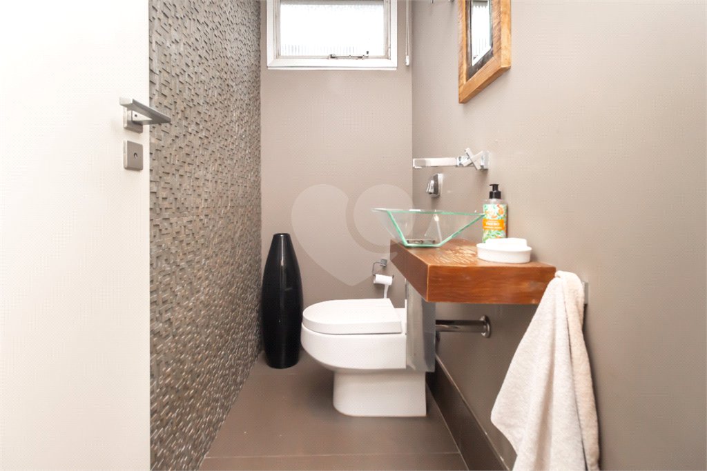 Apartamento à venda com 2 quartos, sendo 1 suíte, em Campo Belo, São Paulo, SP