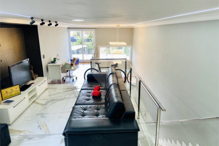 Casa à venda com 3 suítes em Jardim Londrina, São Paulo, SP