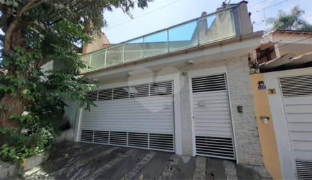 Sobrado à venda com 2 quartos, sendo 1 suíte,  em Parque São Domingos, São Paulo, SP