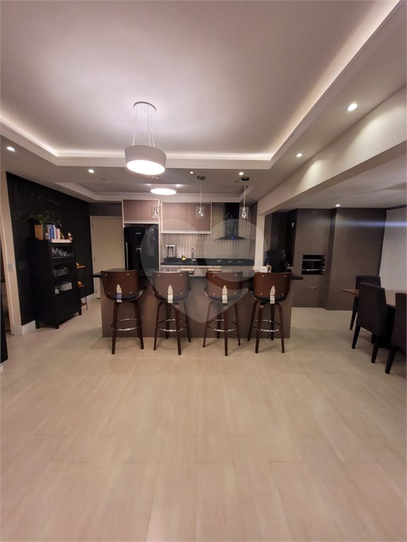 Apartamento à venda com 3 quartos, sendo 1 suíte,  em Vila Suissa, Mogi das Cruzes, SP