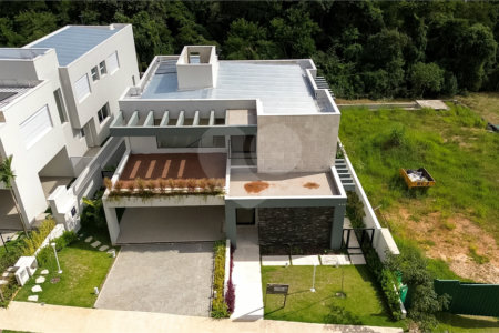 Casa à venda com 4 suítes no condomínio Villa dos Pinheiros, Indaiatuba - SP