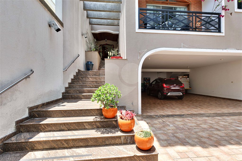 Casa à venda com 5 quartos, sendo 4 suítes, em Alto da Boa Vista, São Paulo, SP