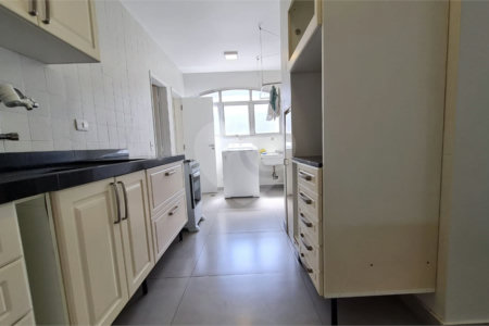 Apartamento para alugar com 2 quartos, sendo 1 suíte,  em Vila Andrade, São Paulo, SP