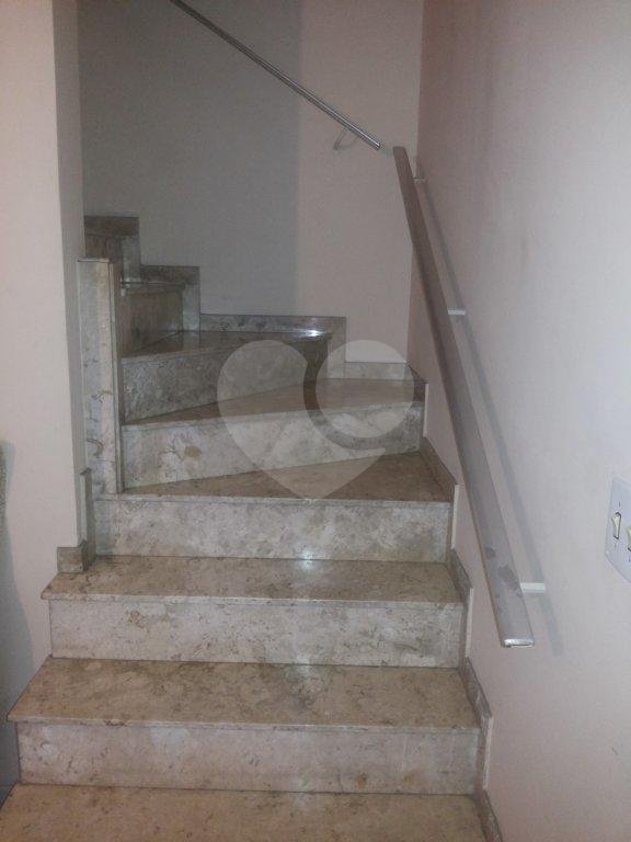Sobrado à venda com 3 quartos, sendo 1 suíte,  em Granja Julieta, São Paulo, SP