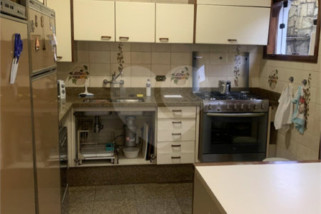 Sobrado à venda com 4 quartos, sendo 3 suítes, em Planalto Paulista, São Paulo, SP