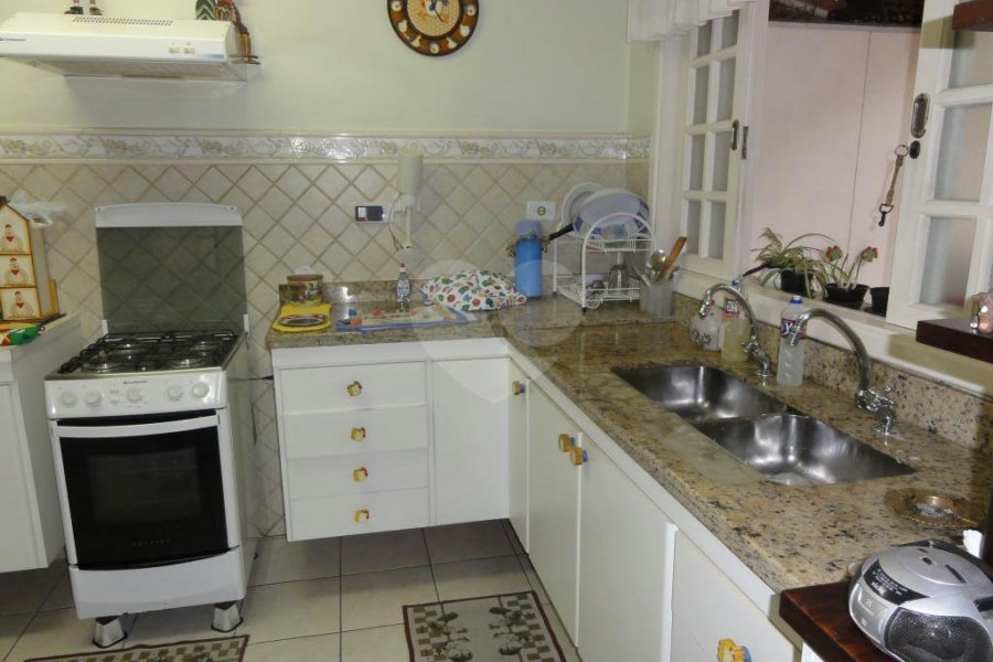 Sobrado à venda com 3 quartos em Água Fria, São Paulo, SP