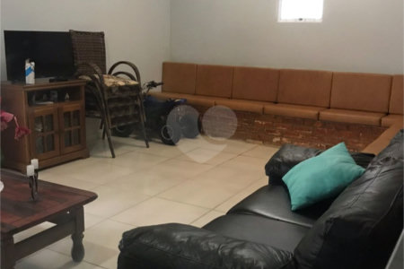 Chácara à venda com 3 quartos, sendo 2 suítes,  em Jardim Mirantes de Ipanema, Araçoiaba da Serra, SP