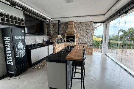 Casa em condomínio à venda ou para alugar com 5 quartos, sendo 3 suítes, no Centro, Piedade, SP