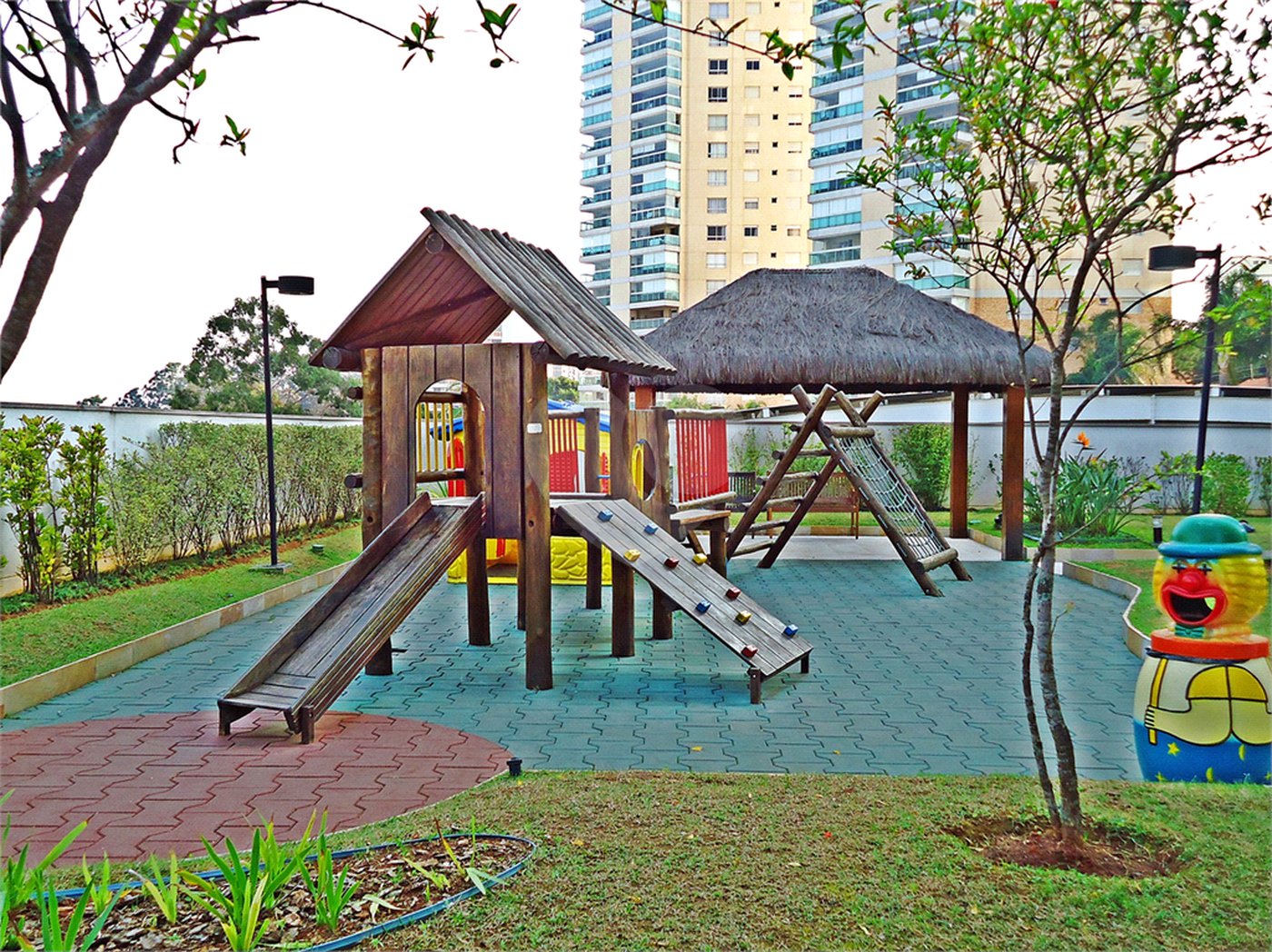 Apartamento à venda com 3 suítes em Santa Teresinha, São Paulo, SP