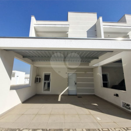 Casa à venda com 3 quartos, sendo 1 suíte, no condomínio Residencial Américo Figueiredo, Sorocaba - SP