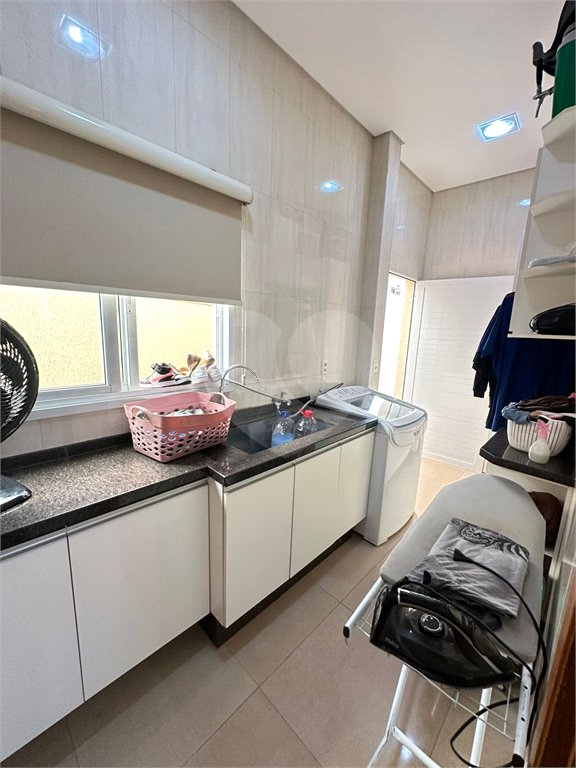 Sobrado à venda com 4 quartos, sendo 3 suítes, em Jardim Residencial Maggiore, Araraquara, SP
