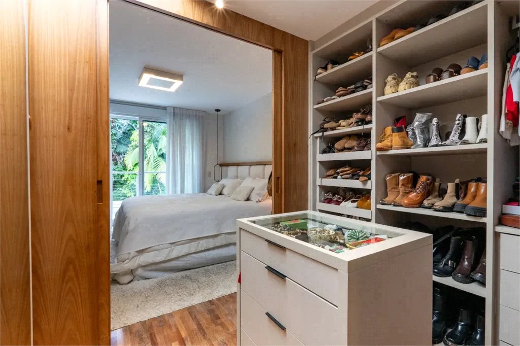 Casa à venda com 3 suítes em Retiro Morumbi, São Paulo, SP