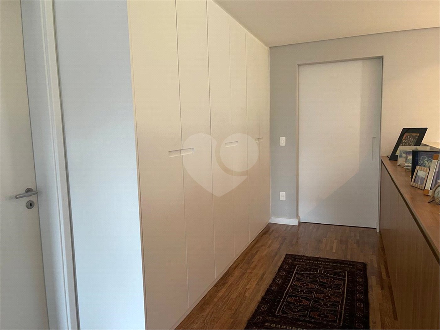 Casa à venda com 3 suítes no condomínio Reserva 8, São Paulo - SP