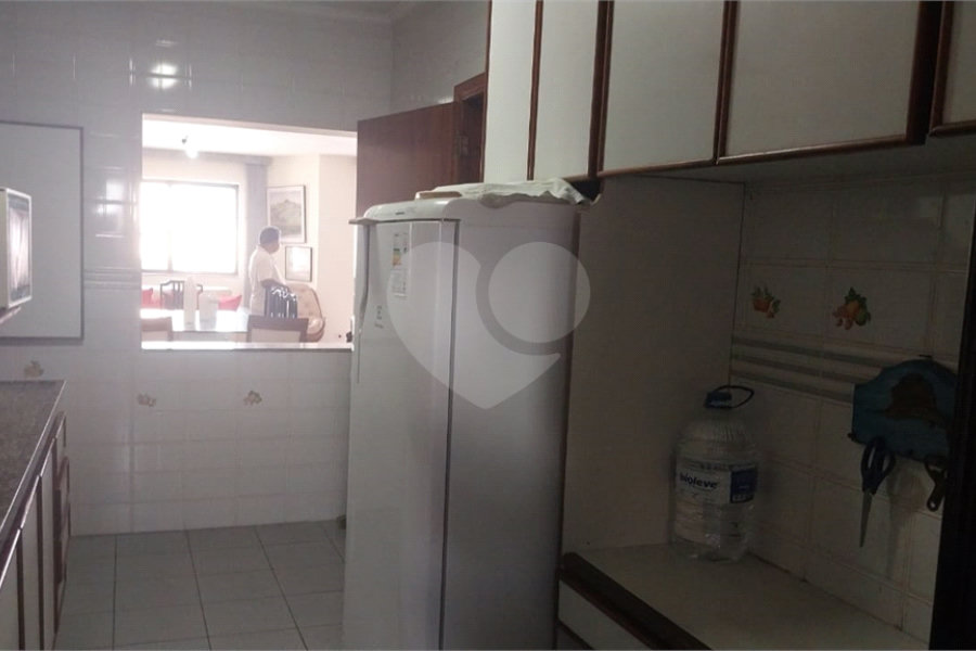 Apartamento à venda com 4 quartos, sendo 2 suítes, em Tombo, Guarujá, SP