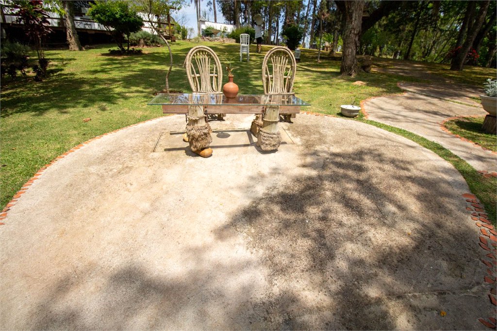 Sítio à venda com 7 quartos, sendo 6 suítes, em Jardim Santa Vitória (canguera), São Roque, SP