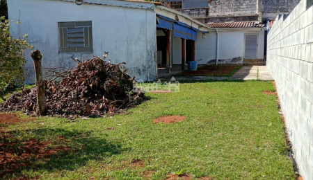 Terreno com benfeitorias à venda perto da Alameda Lucas, Atibaia - SP