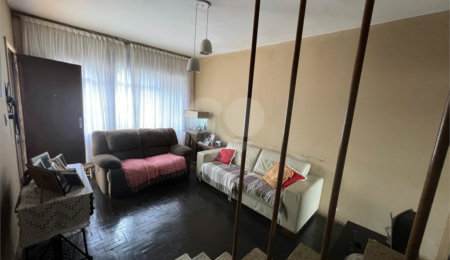 Sobrado à venda com 2 quartos em Vila Nivi, São Paulo, SP
