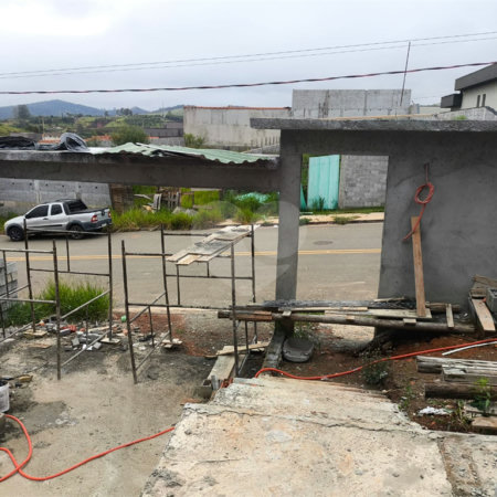 Casa à venda com 3 quartos, sendo 1 suíte, no condomínio Loteamento Parque Residencial Serras de Atibaia Ii, Atibaia - SP