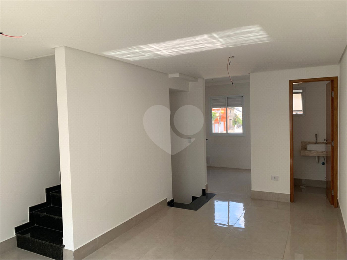 Casa à venda com 2 suítes no condomínio Residencial Napoles, São Paulo - SP