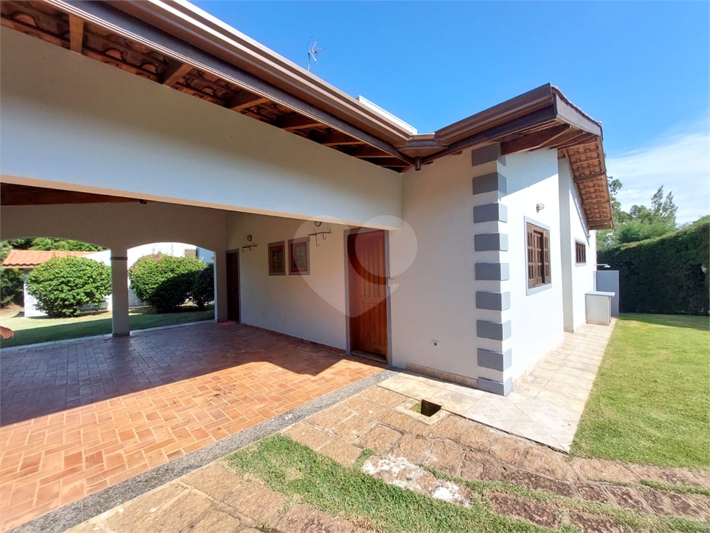 Casa à venda com 4 suítes no condomínio Monte Belo, Salto - SP