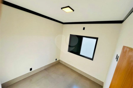Casa à venda com 3 quartos, sendo 1 suíte,  no condomínio Cerejeiras, Araçoiaba da Serra - SP