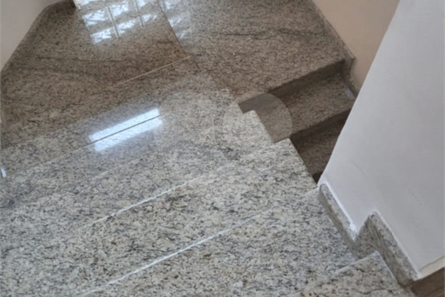 Sobrado à venda com 3 quartos, sendo 1 suíte, em Jardim Santa Beatriz, Guarulhos, SP