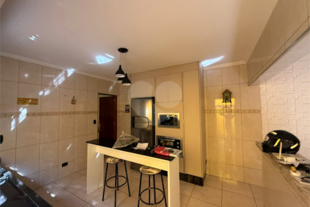 Casa à venda com 3 quartos em Jardim Moraes, Itaquaquecetuba, SP