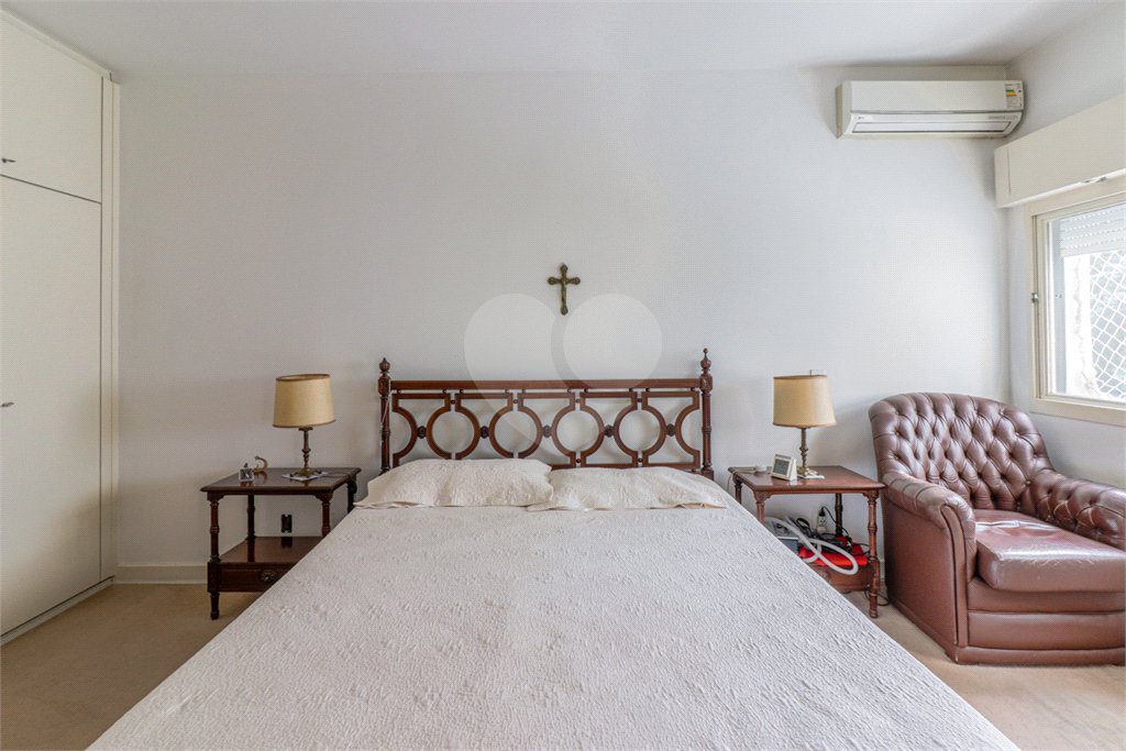 Apartamento à venda com 4 quartos, sendo 2 suítes, em Jardim Paulista, São Paulo, SP