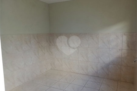 Casa à venda com 4 quartos, sendo 1 suíte, em Vila Rosa, Itapetininga, SP