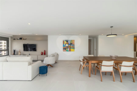 Apartamento à venda com 3 suítes em Campo Belo, São Paulo, SP