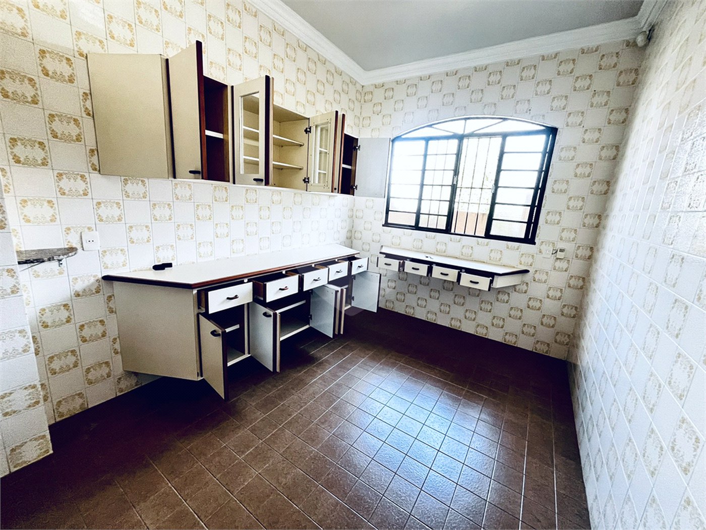 Casa à venda com 3 quartos, sendo 1 suíte, no Centro, Itapetininga, SP