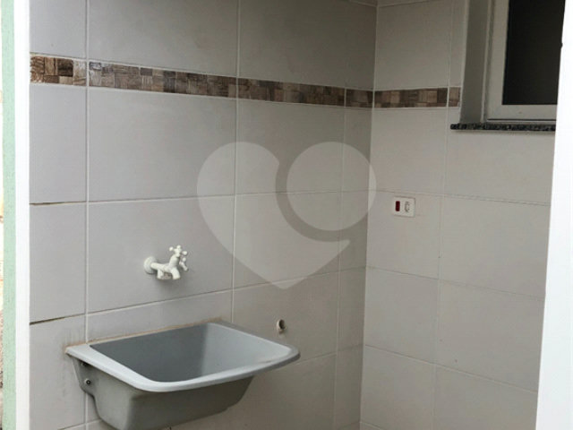 Casa à venda com 3 quartos, sendo 1 suíte,  no condomínio Marfi Iii- Fase Iii, Bom Jesus dos Perdões - SP