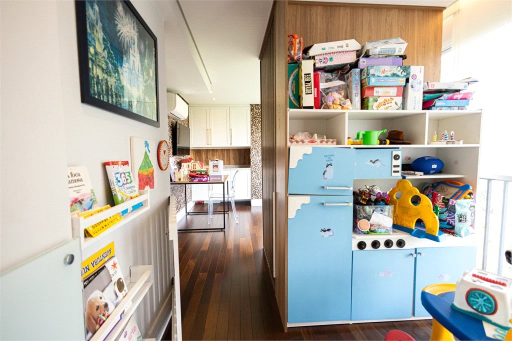 Apartamento à venda com 5 quartos, sendo 4 suítes, em Parque Reboucas, São Paulo, SP